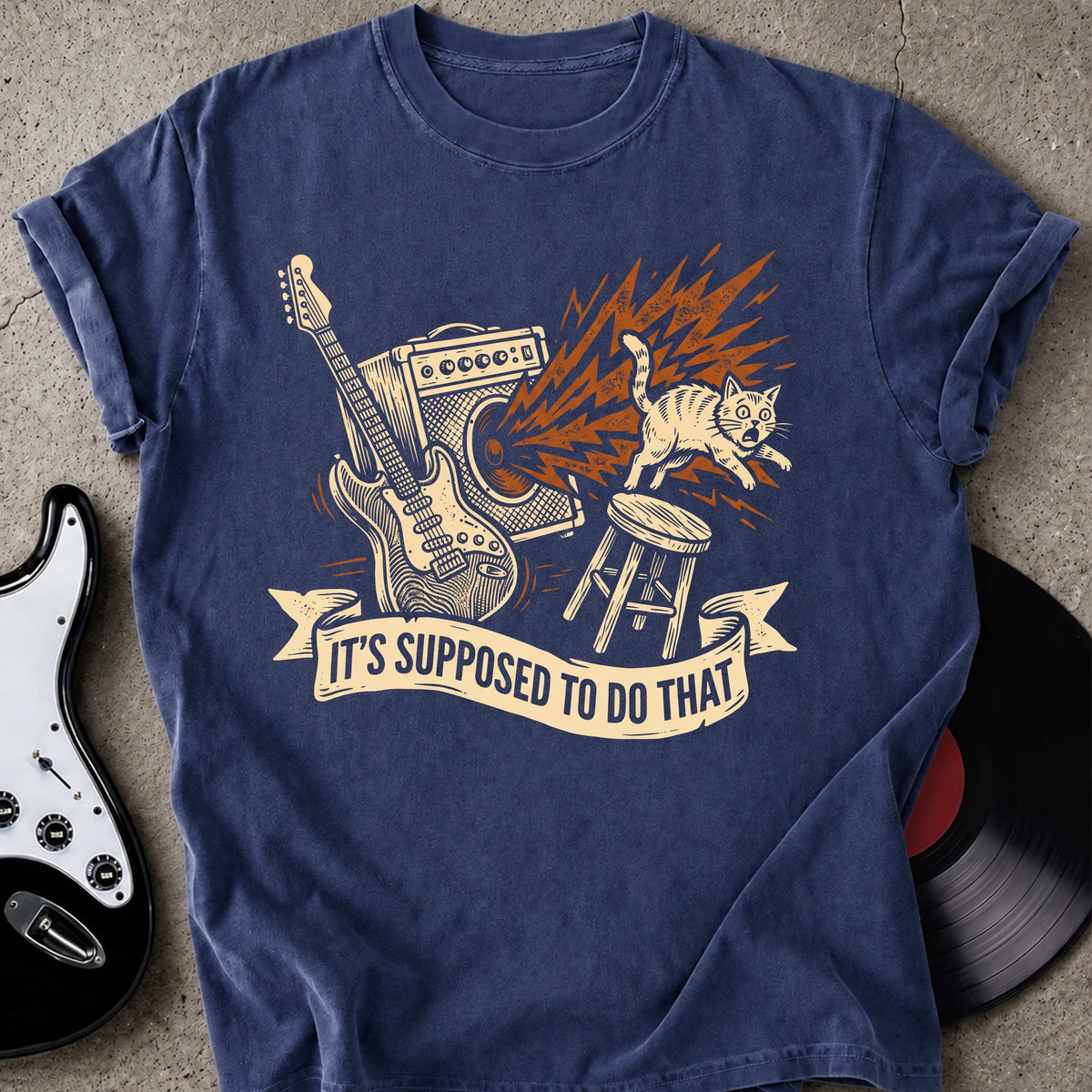 Startled Cat Amp T-shirt